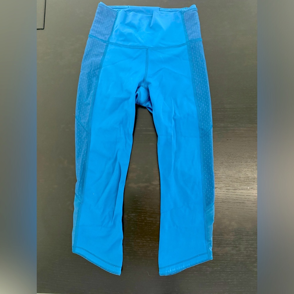 Lululemon cropped leggings, mesh sides